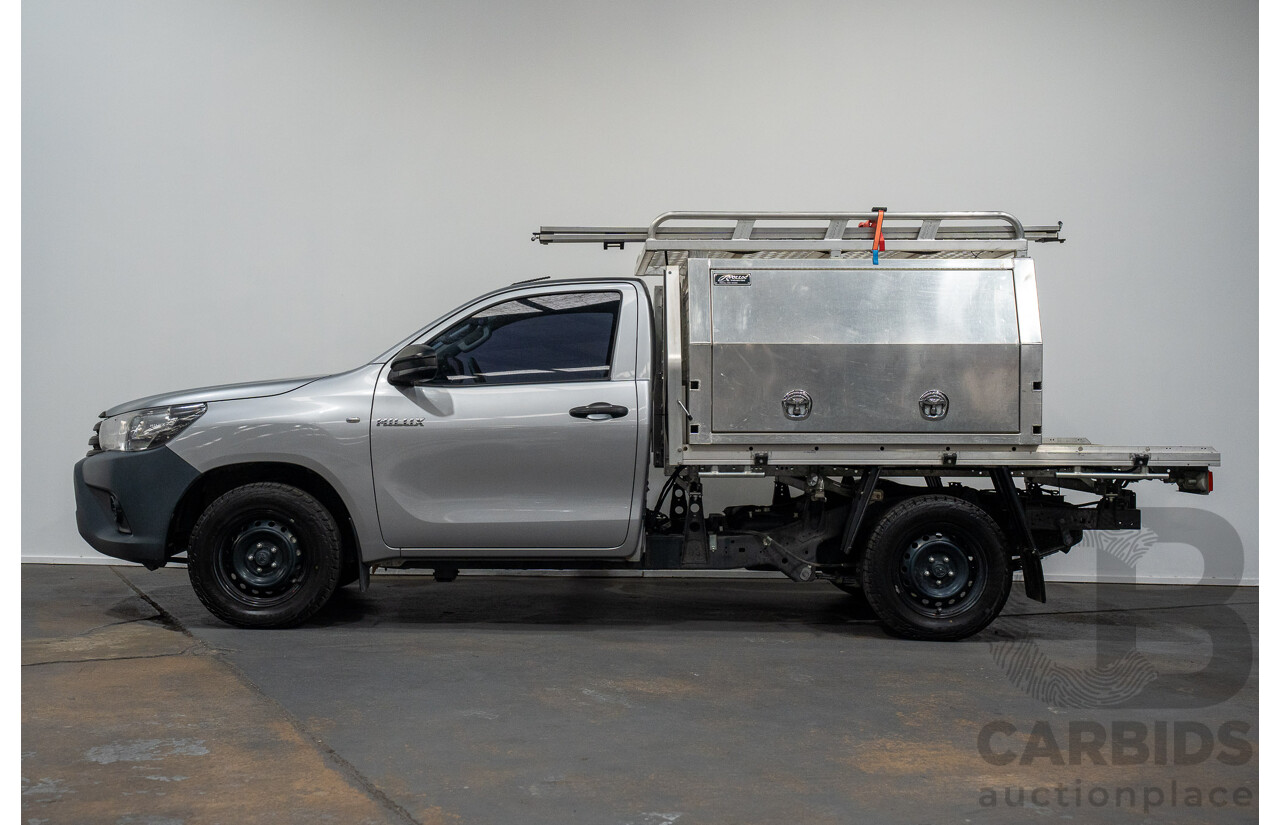 03/2018 Toyota Hilux Workmate TGN121R MY17 C/Chas Silver 2.7L