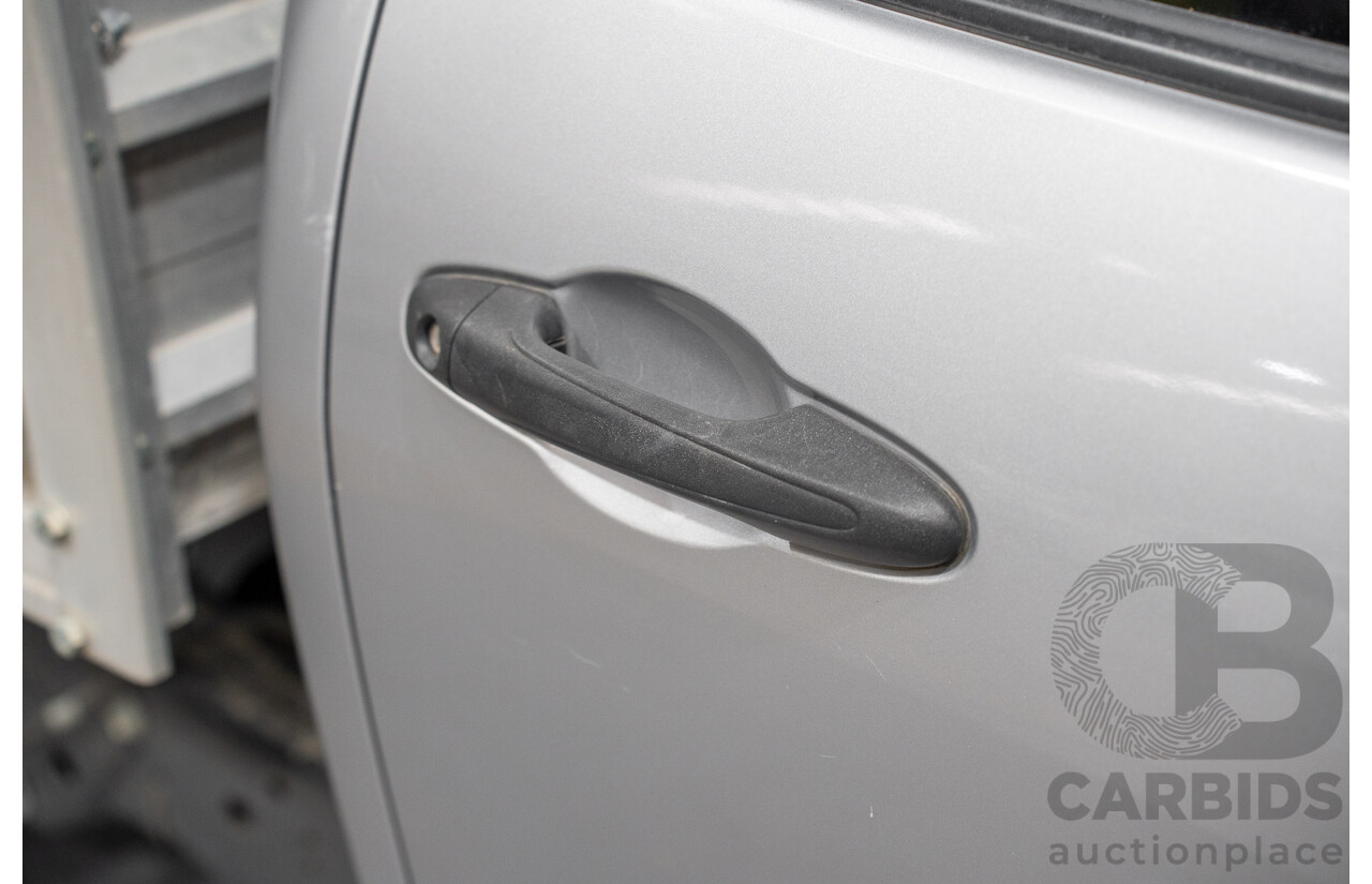 03/2018 Toyota Hilux Workmate TGN121R MY17 C/Chas Silver 2.7L