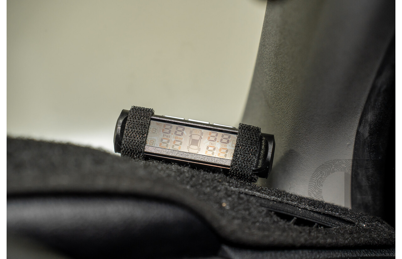 03/2018 Toyota Hilux Workmate TGN121R MY17 C/Chas Silver 2.7L