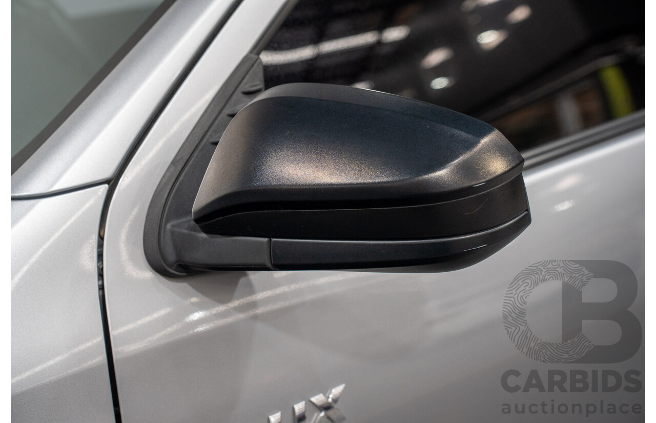 03/2018 Toyota Hilux Workmate TGN121R MY17 C/Chas Silver 2.7L