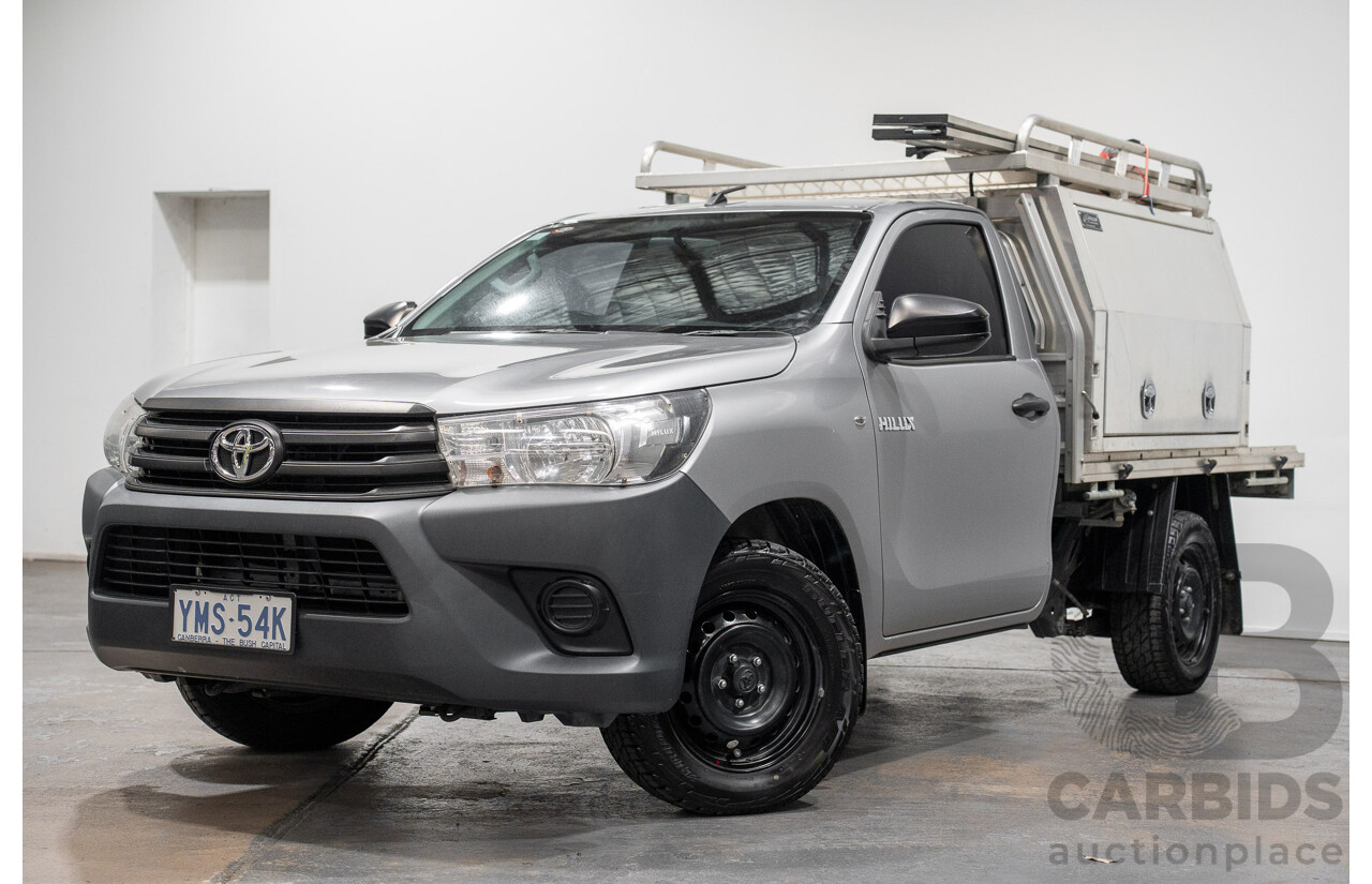 03/2018 Toyota Hilux Workmate TGN121R MY17 C/Chas Silver 2.7L