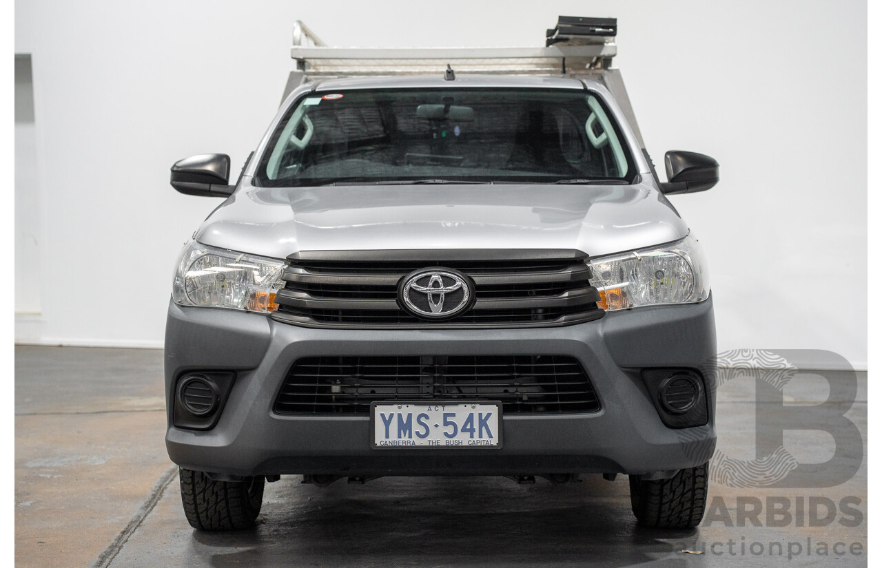 03/2018 Toyota Hilux Workmate TGN121R MY17 C/Chas Silver 2.7L
