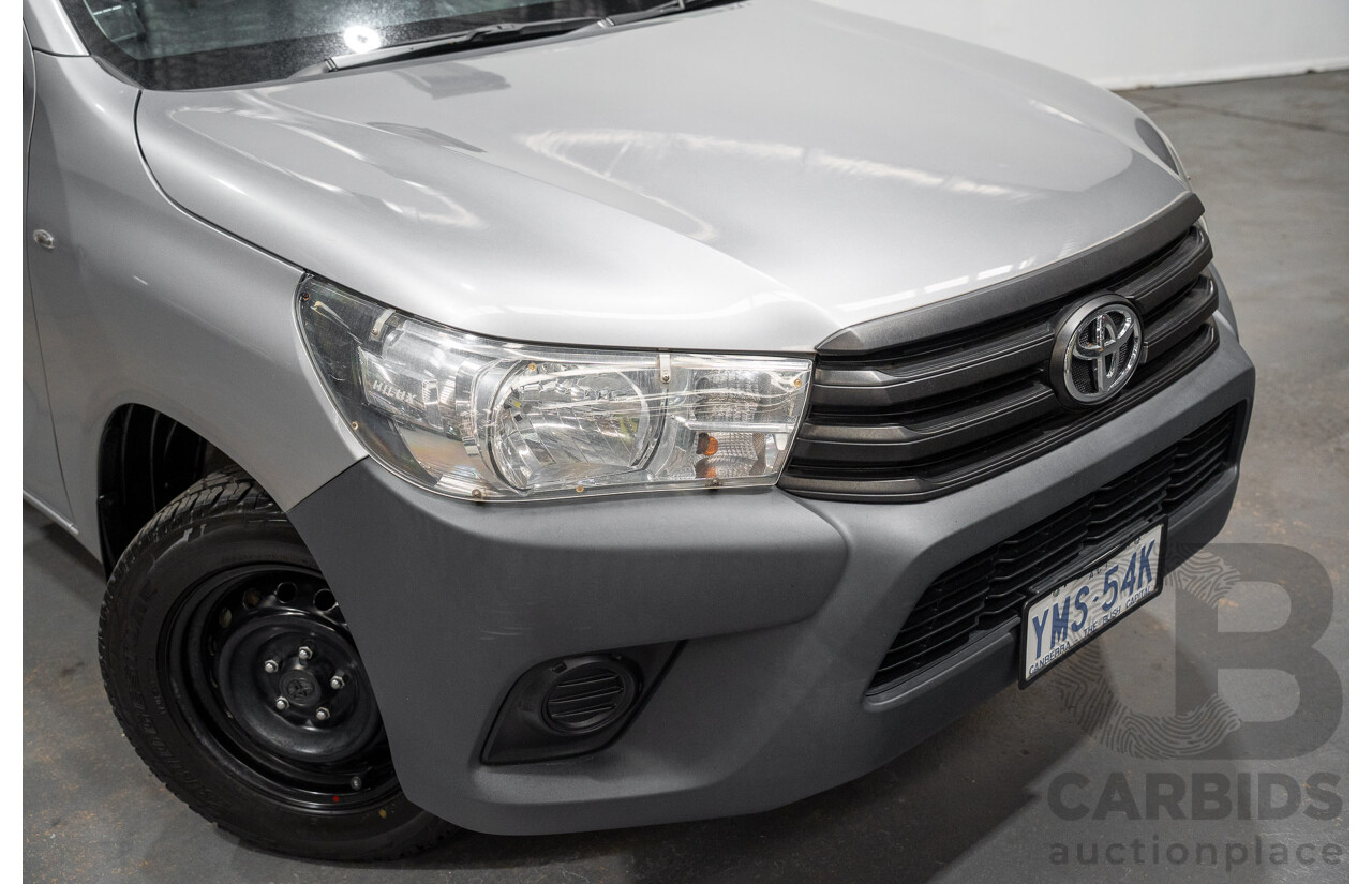 03/2018 Toyota Hilux Workmate TGN121R MY17 C/Chas Silver 2.7L