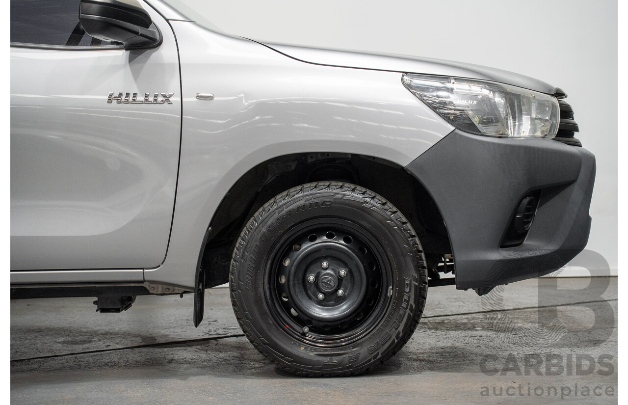 03/2018 Toyota Hilux Workmate TGN121R MY17 C/Chas Silver 2.7L