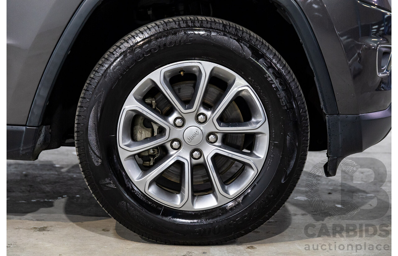 10/2013 Jeep Grand Cherokee Laredo WK MY14 4d Wagon Granite Crystal Pearl V6 3.6L