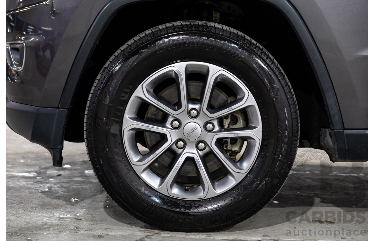 10/2013 Jeep Grand Cherokee Laredo WK MY14 4d Wagon Granite Crystal Pearl V6 3.6L