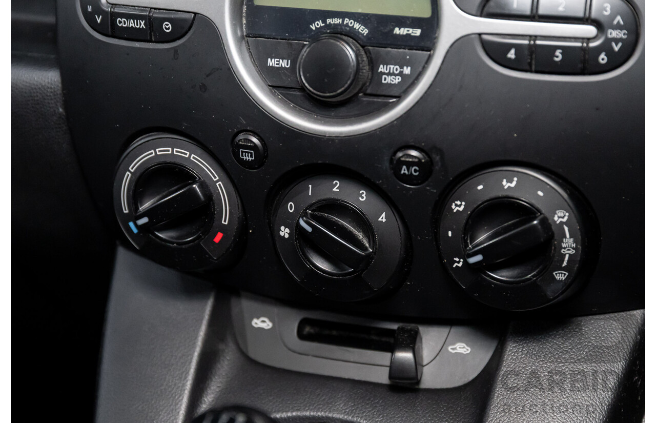 11/2008 Mazda Mazda2 Neo DE 5d Hatchback Icy Blue Metallic 1.5L