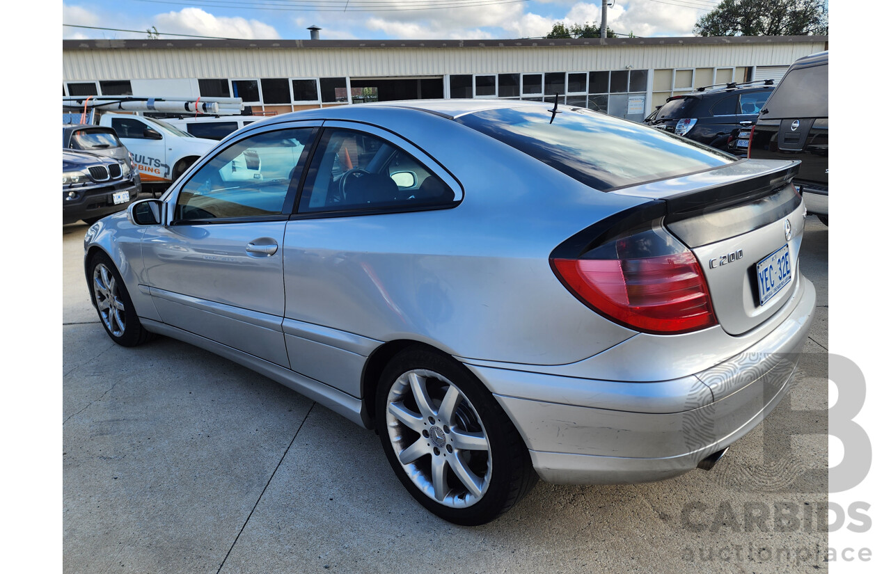 8/2002 Mercedes-Benz C200 Kompressor CL203 2d Coupe Silver 1.8L