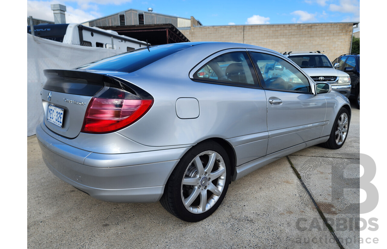 8/2002 Mercedes-Benz C200 Kompressor CL203 2d Coupe Silver 1.8L