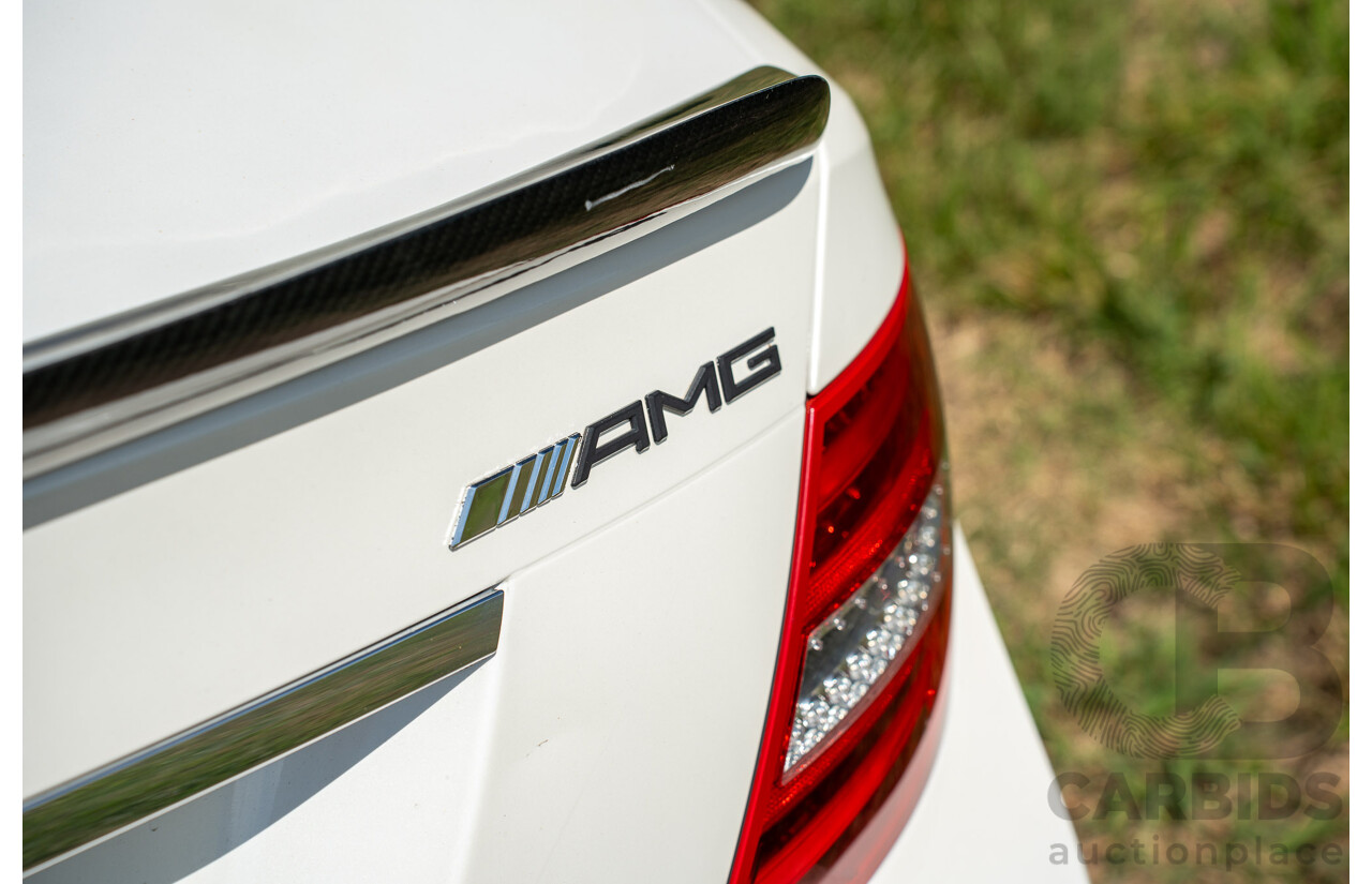8/2012 Mercedes Benz C63 AMG W204 MY12 4d Sedan Diamond White Bright Metallic V8 6.3L