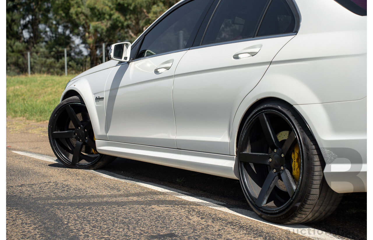 8/2012 Mercedes Benz C63 AMG W204 MY12 4d Sedan Diamond White Bright Metallic V8 6.3L