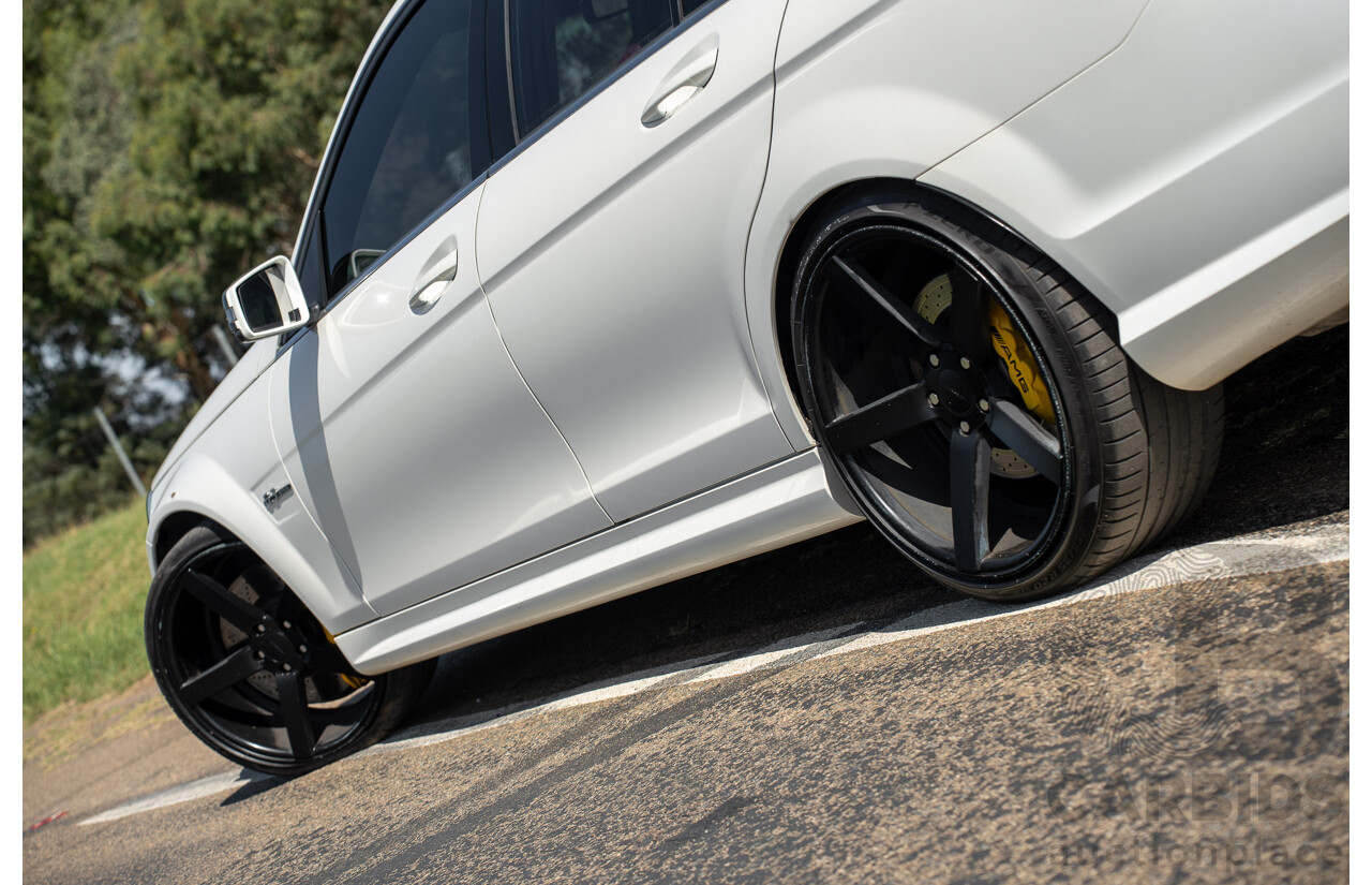8/2012 Mercedes Benz C63 AMG W204 MY12 4d Sedan Diamond White Bright Metallic V8 6.3L