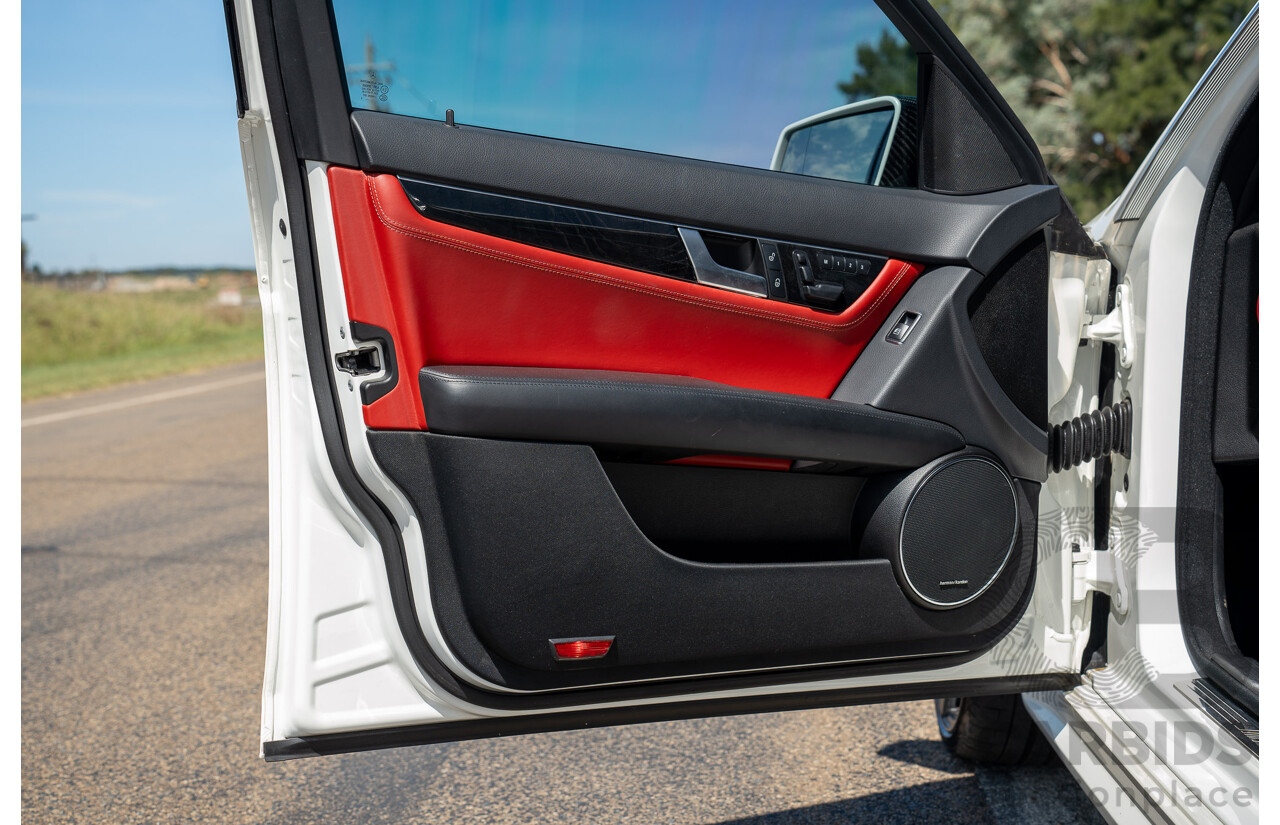 8/2012 Mercedes Benz C63 AMG W204 MY12 4d Sedan Diamond White Bright Metallic V8 6.3L