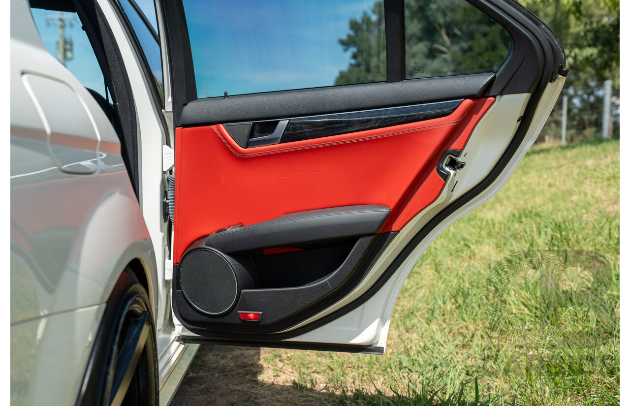 8/2012 Mercedes Benz C63 AMG W204 MY12 4d Sedan Diamond White Bright Metallic V8 6.3L