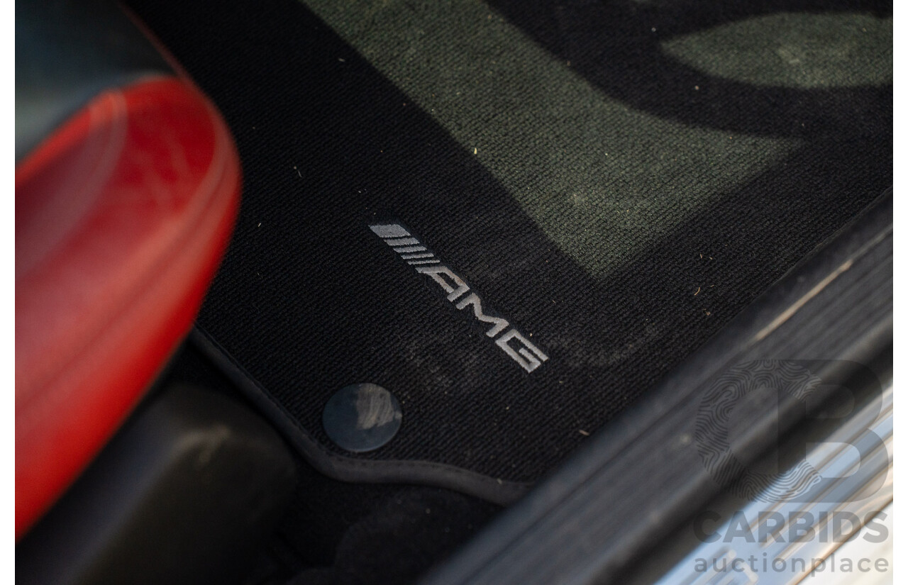 8/2012 Mercedes Benz C63 AMG W204 MY12 4d Sedan Diamond White Bright Metallic V8 6.3L