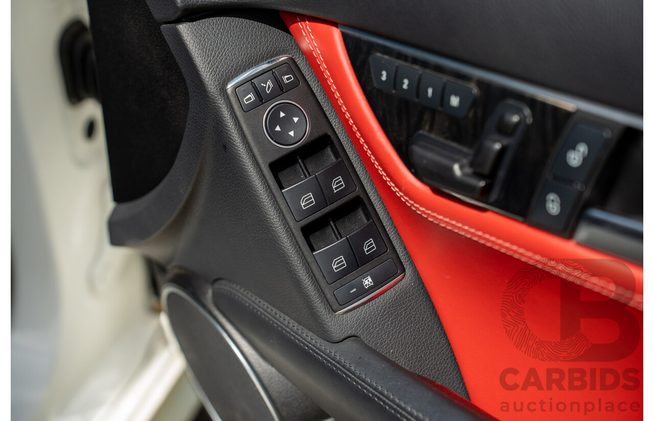 8/2012 Mercedes Benz C63 AMG W204 MY12 4d Sedan Diamond White Bright Metallic V8 6.3L