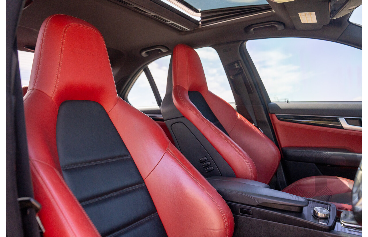 8/2012 Mercedes Benz C63 AMG W204 MY12 4d Sedan Diamond White Bright Metallic V8 6.3L