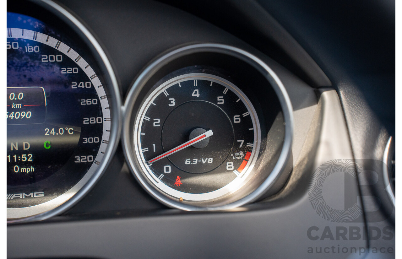 8/2012 Mercedes Benz C63 AMG W204 MY12 4d Sedan Diamond White Bright Metallic V8 6.3L