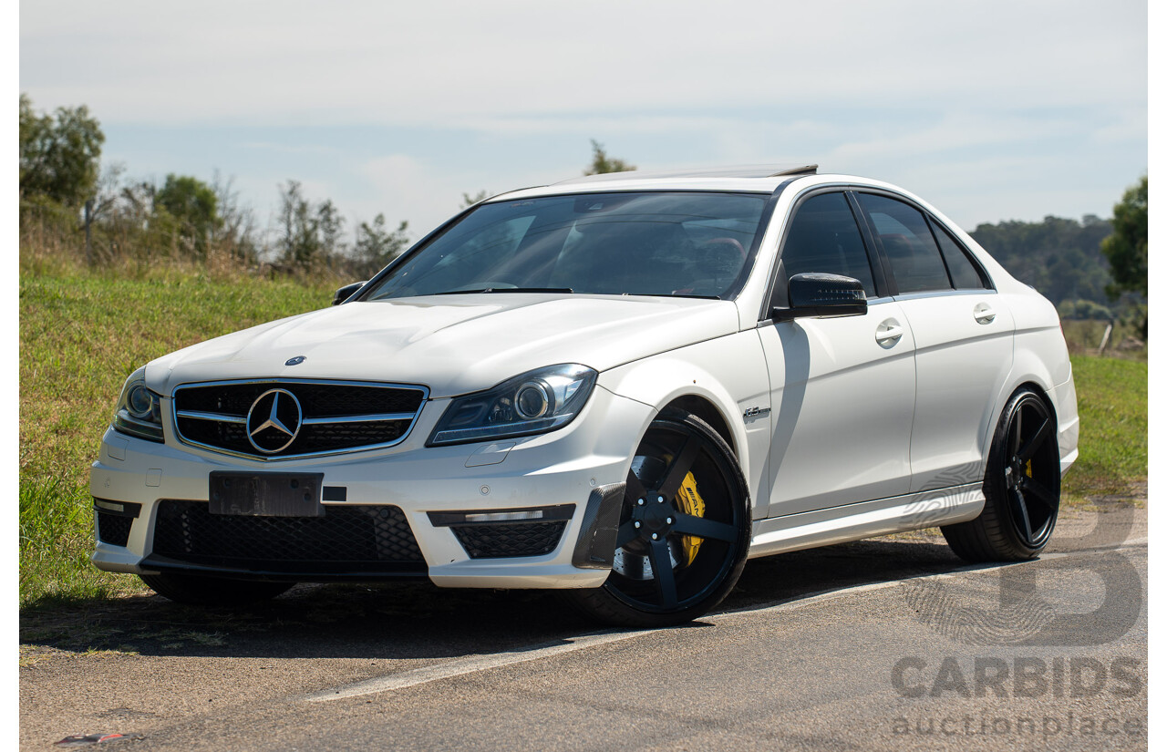 8/2012 Mercedes Benz C63 AMG W204 MY12 4d Sedan Diamond White Bright Metallic V8 6.3L