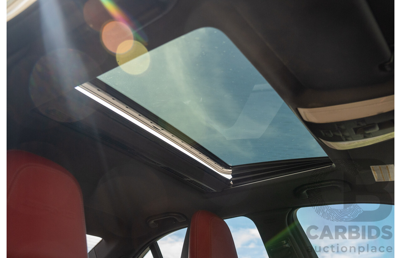 8/2012 Mercedes Benz C63 AMG W204 MY12 4d Sedan Diamond White Bright Metallic V8 6.3L