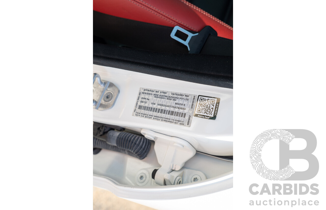 8/2012 Mercedes Benz C63 AMG W204 MY12 4d Sedan Diamond White Bright Metallic V8 6.3L