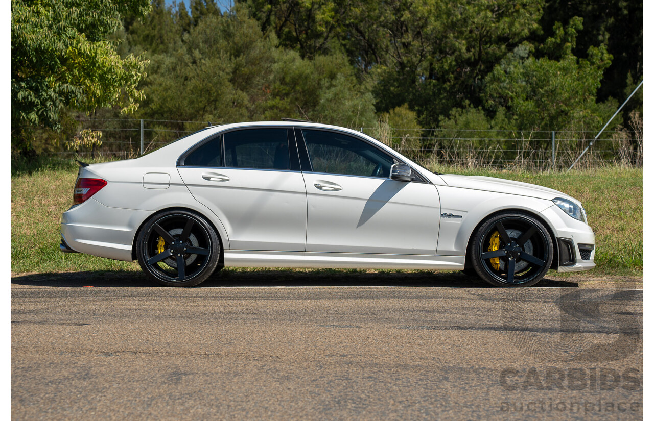 8/2012 Mercedes Benz C63 AMG W204 MY12 4d Sedan Diamond White Bright Metallic V8 6.3L