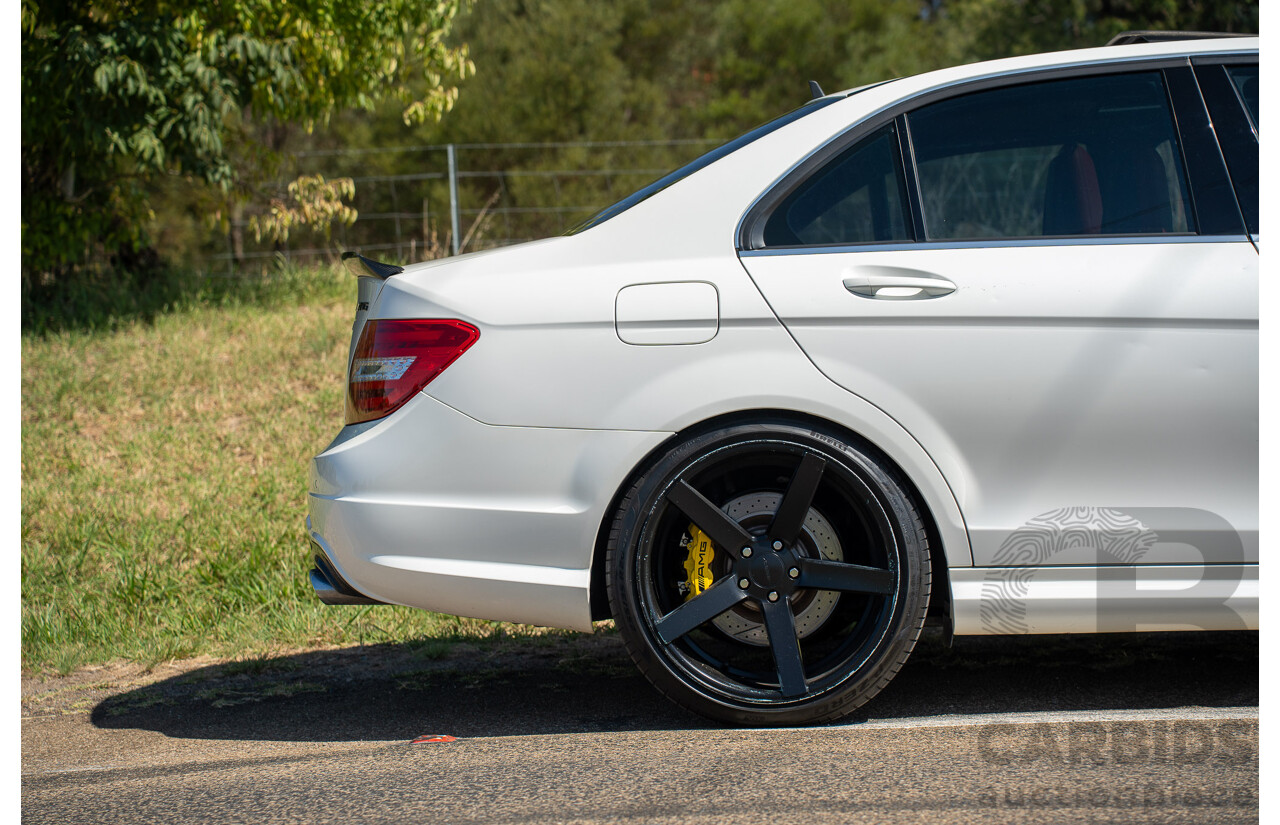 8/2012 Mercedes Benz C63 AMG W204 MY12 4d Sedan Diamond White Bright Metallic V8 6.3L