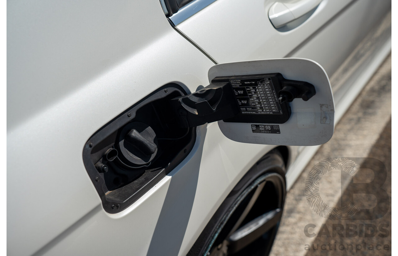 8/2012 Mercedes Benz C63 AMG W204 MY12 4d Sedan Diamond White Bright Metallic V8 6.3L