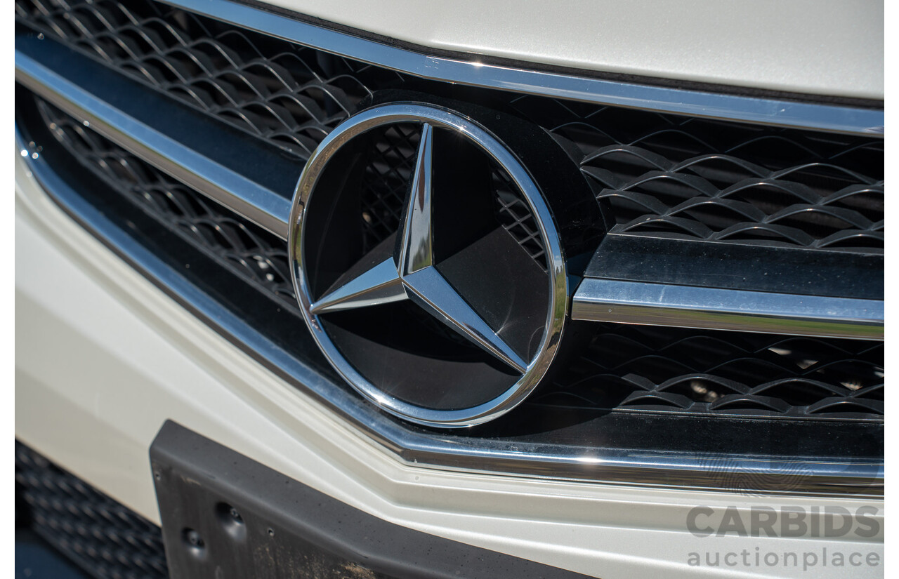 8/2012 Mercedes Benz C63 AMG W204 MY12 4d Sedan Diamond White Bright Metallic V8 6.3L