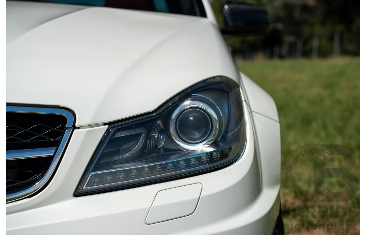 8/2012 Mercedes Benz C63 AMG W204 MY12 4d Sedan Diamond White Bright Metallic V8 6.3L
