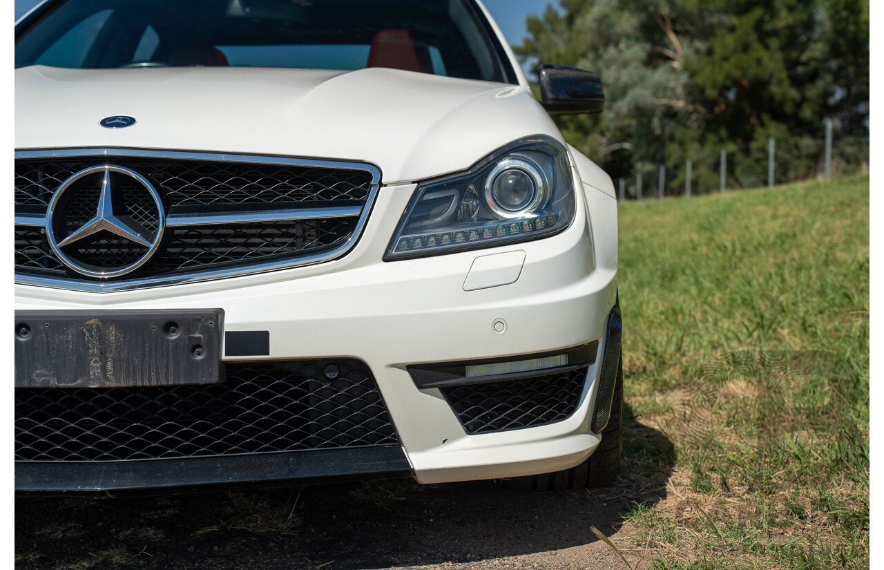 8/2012 Mercedes Benz C63 AMG W204 MY12 4d Sedan Diamond White Bright Metallic V8 6.3L