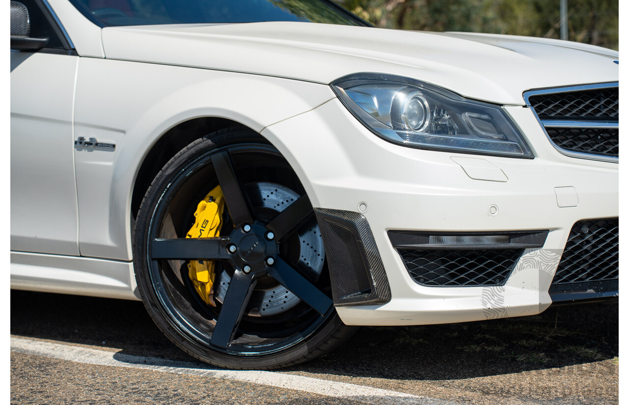 8/2012 Mercedes Benz C63 AMG W204 MY12 4d Sedan Diamond White Bright Metallic V8 6.3L