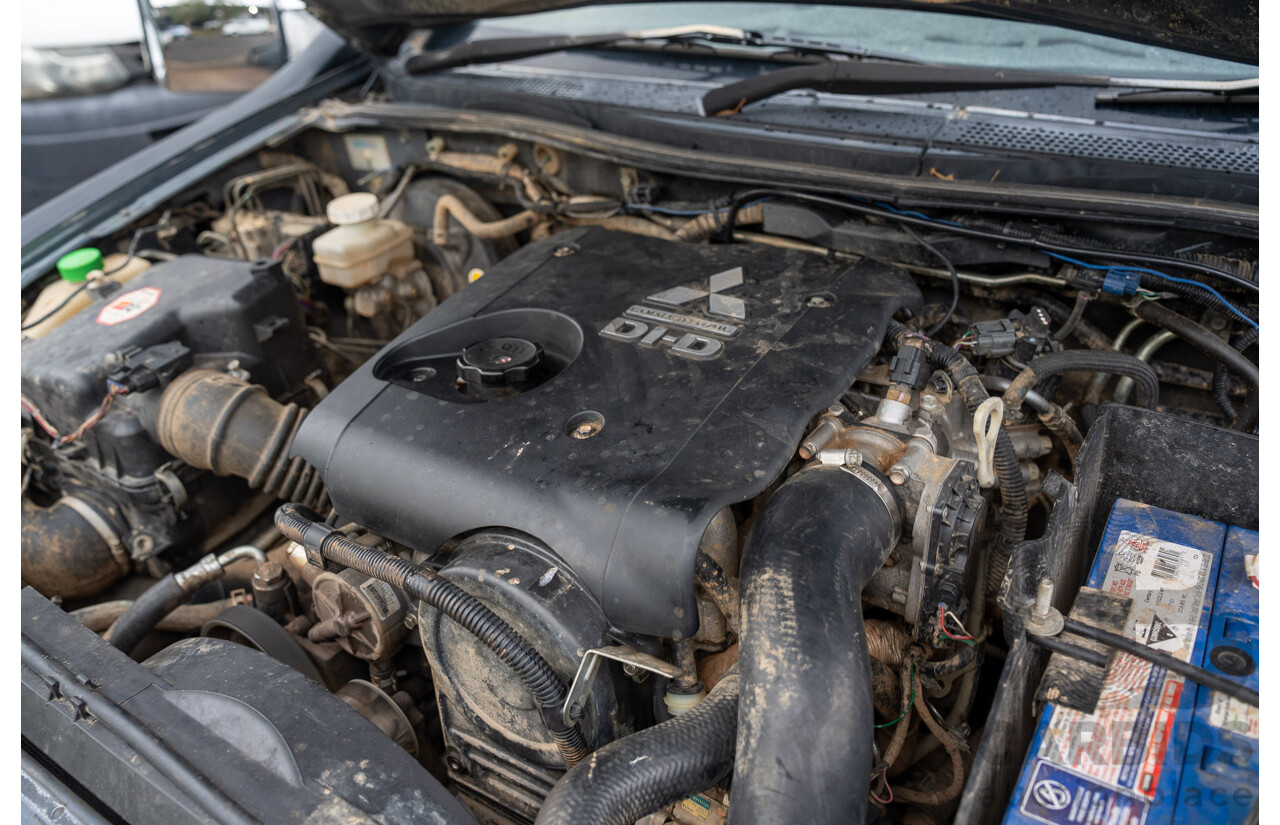 4/2014 Mitsubishi Triton GLX-R (4x4) MN MY15 Double Cab Utility Black Pearl Turbo Diesel 2.5L