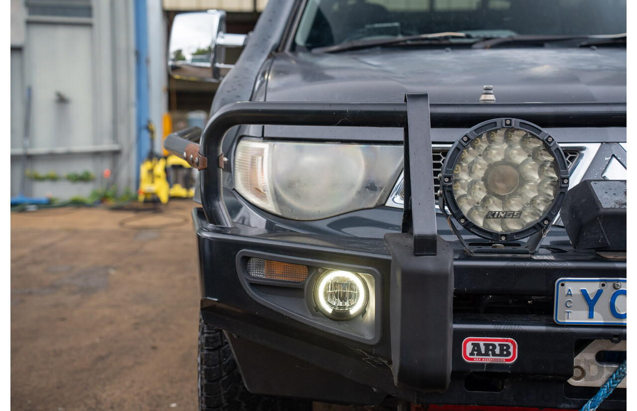 4/2014 Mitsubishi Triton GLX-R (4x4) MN MY15 Double Cab Utility Black Pearl Turbo Diesel 2.5L
