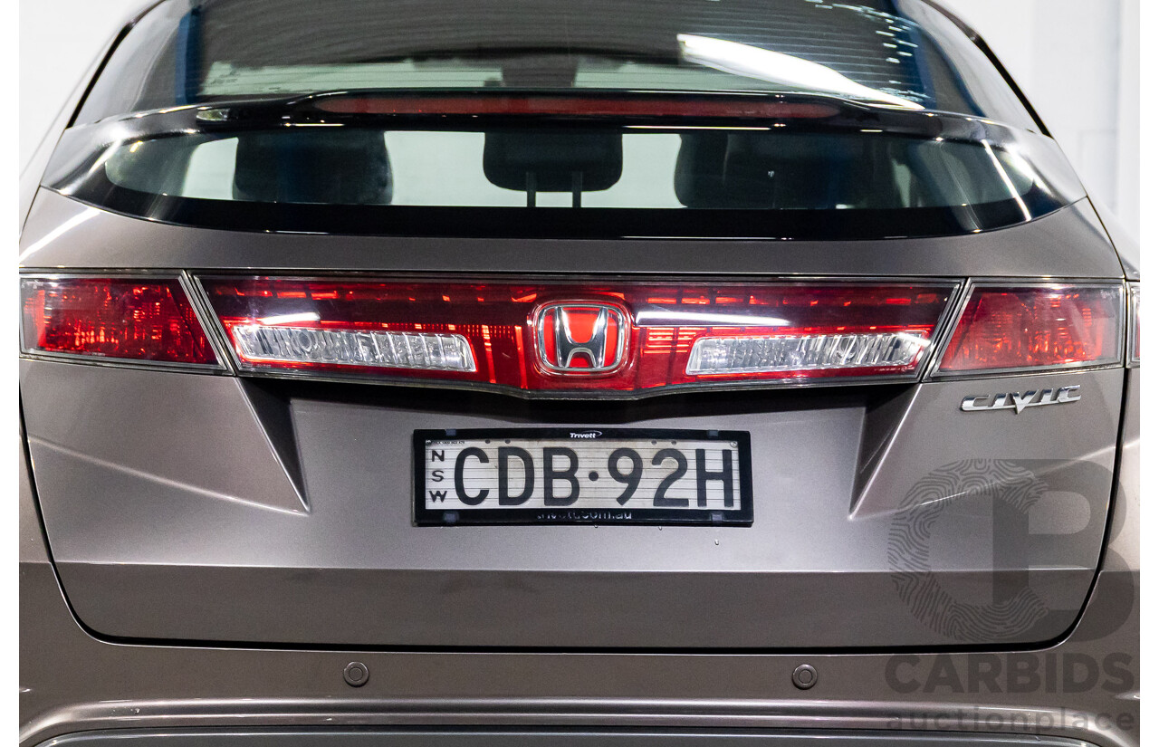 7/2011 Honda Civic Si FK MY11 5d Hatchback Urban Titianium Metallic 1.8L