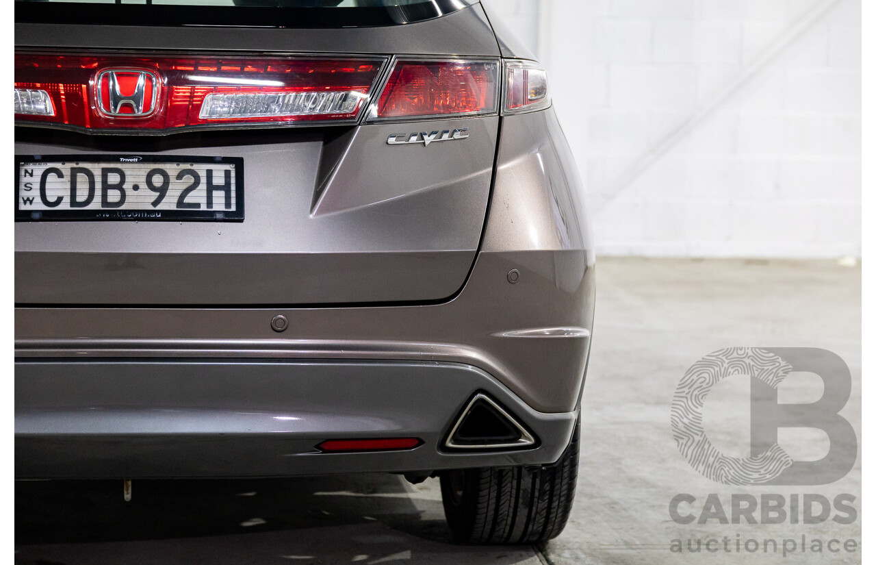 7/2011 Honda Civic Si FK MY11 5d Hatchback Urban Titianium Metallic 1.8L