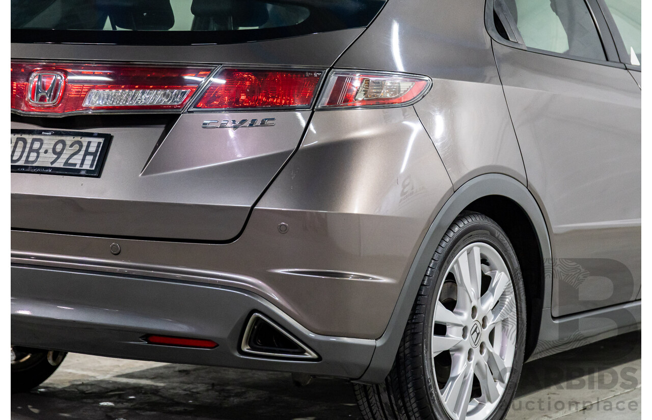 7/2011 Honda Civic Si FK MY11 5d Hatchback Urban Titianium Metallic 1.8L