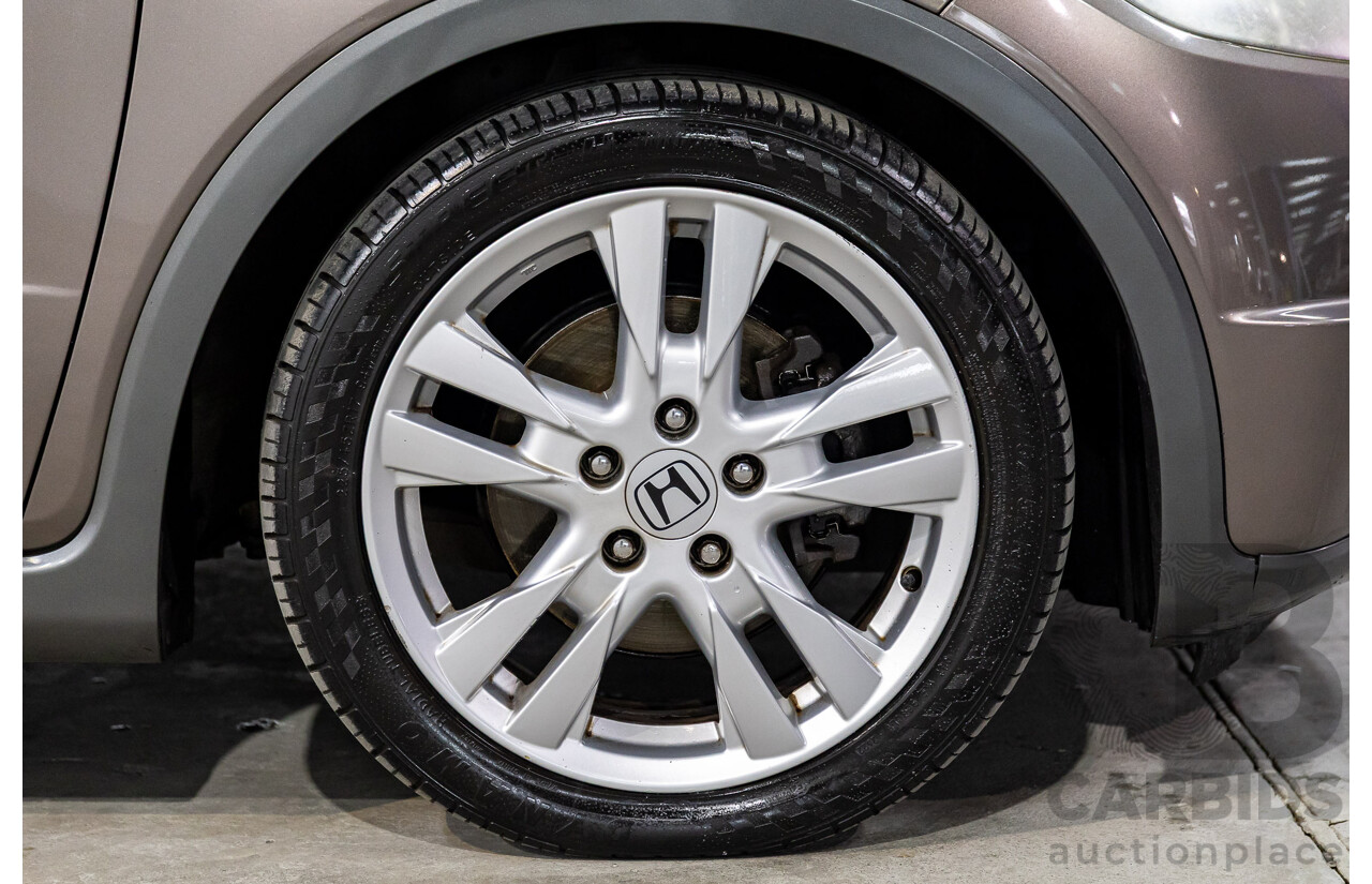 7/2011 Honda Civic Si FK MY11 5d Hatchback Urban Titianium Metallic 1.8L