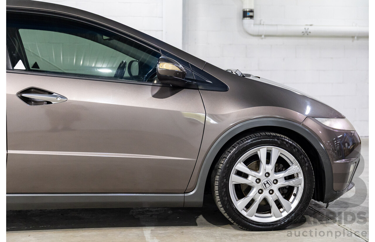 7/2011 Honda Civic Si FK MY11 5d Hatchback Urban Titianium Metallic 1.8L