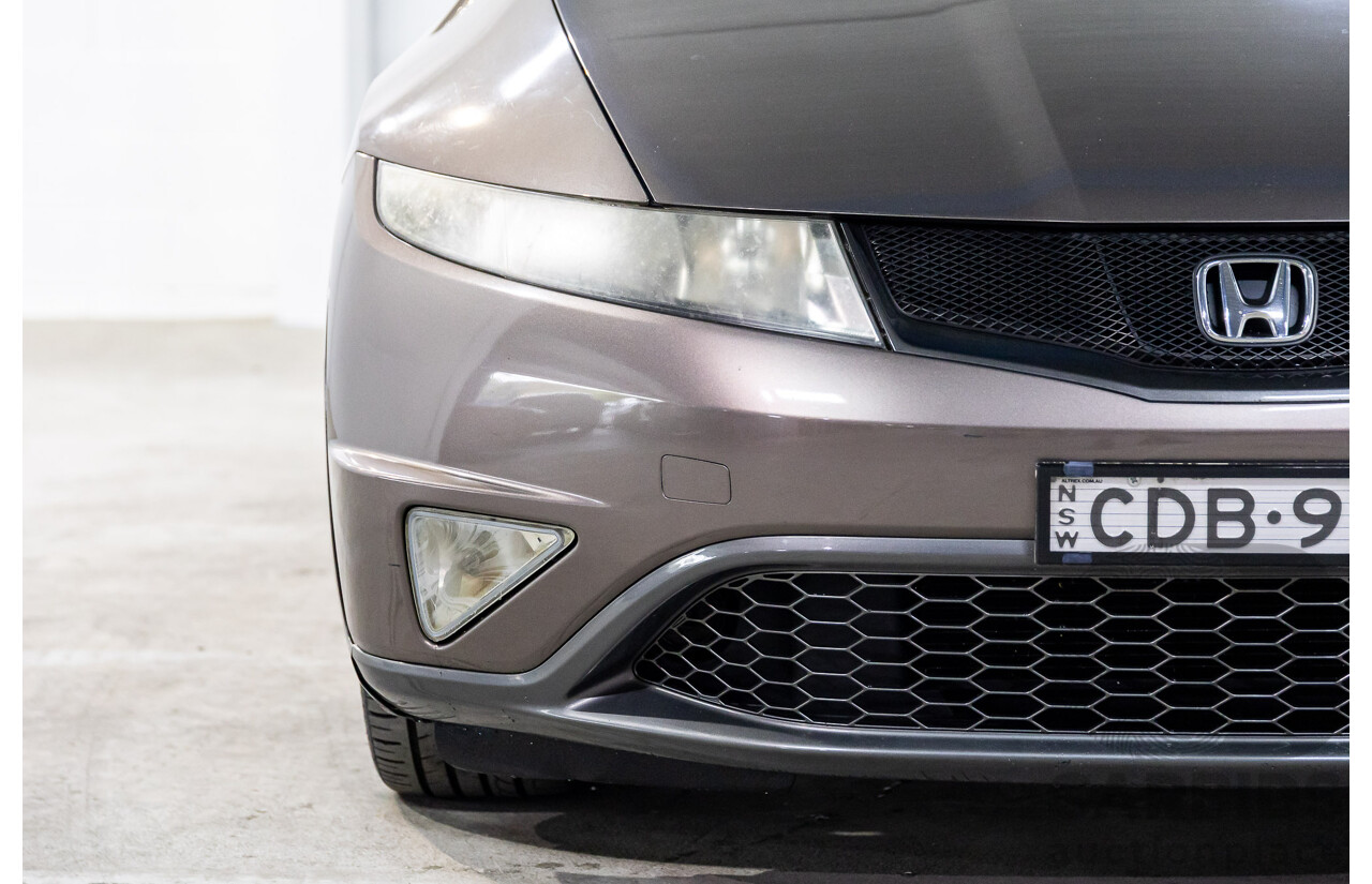 7/2011 Honda Civic Si FK MY11 5d Hatchback Urban Titianium Metallic 1.8L
