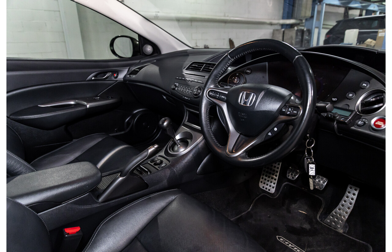 7/2011 Honda Civic Si FK MY11 5d Hatchback Urban Titianium Metallic 1.8L