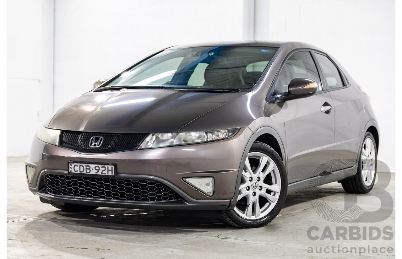 7/2011 Honda Civic Si FK MY11 5d Hatchback Urban Titianium Metallic 1.8L