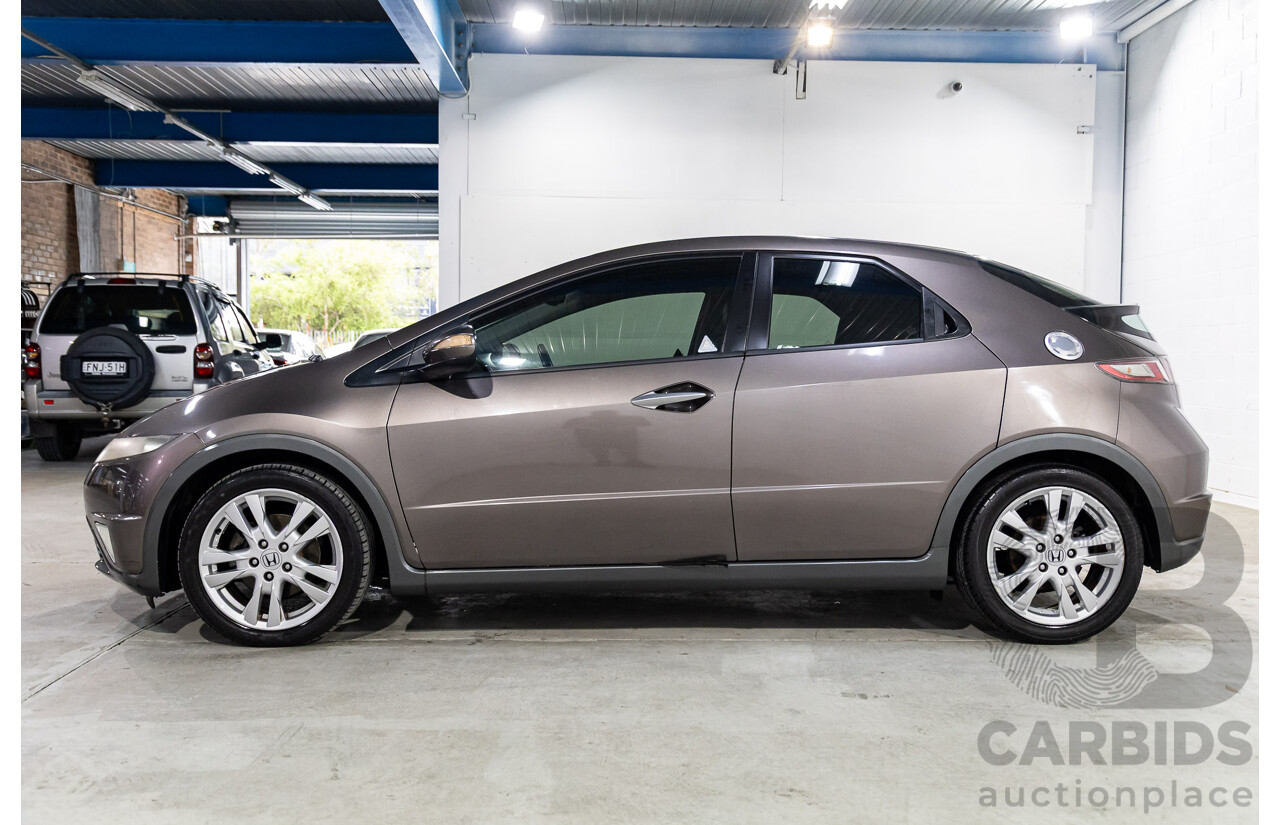 7/2011 Honda Civic Si FK MY11 5d Hatchback Urban Titianium Metallic 1.8L