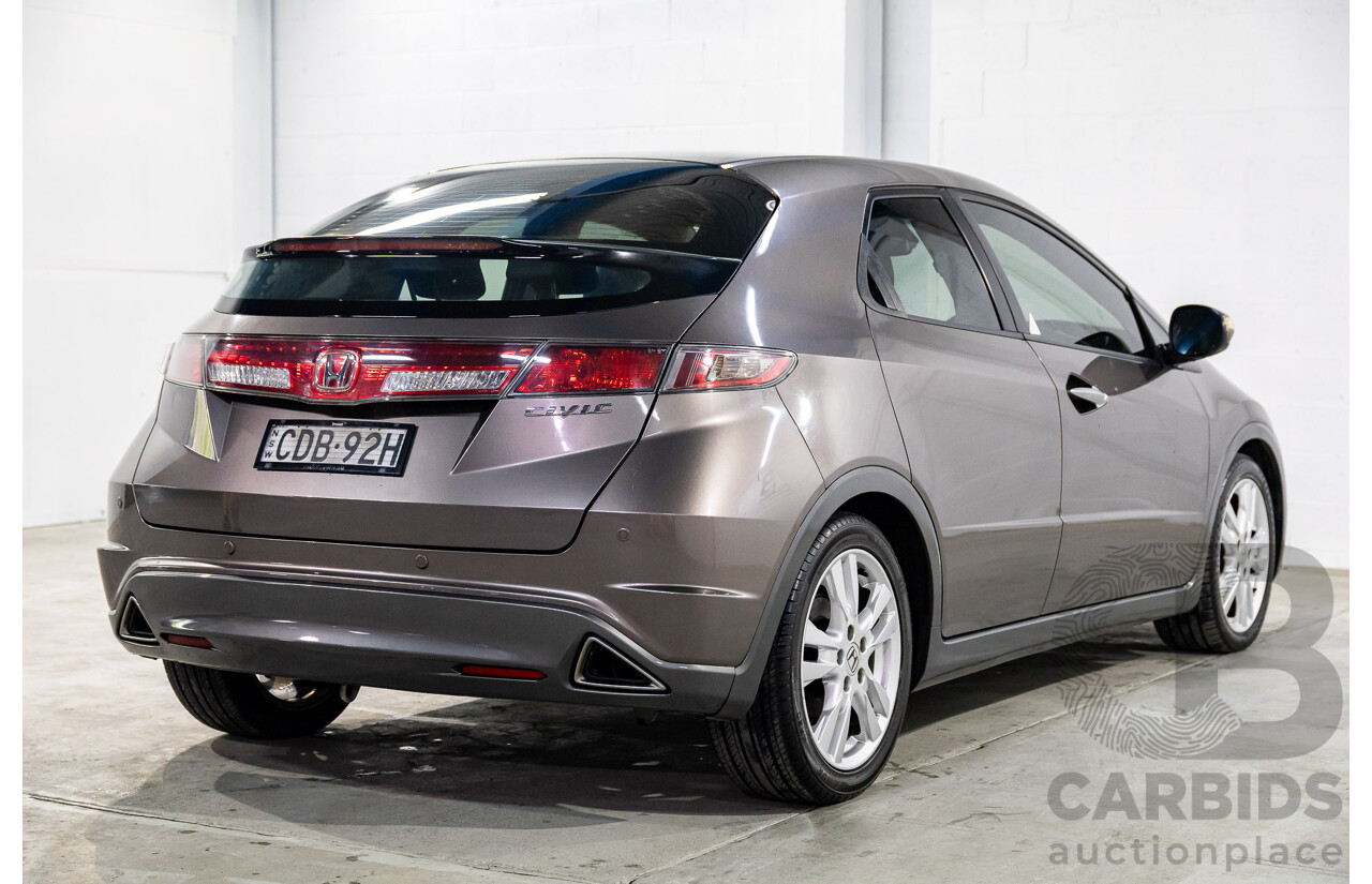 7/2011 Honda Civic Si FK MY11 5d Hatchback Urban Titianium Metallic 1.8L