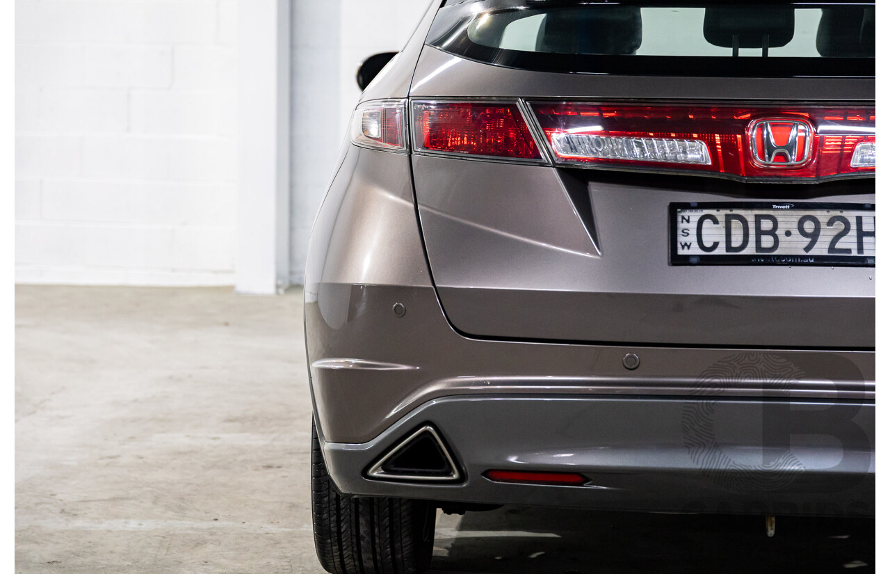 7/2011 Honda Civic Si FK MY11 5d Hatchback Urban Titianium Metallic 1.8L