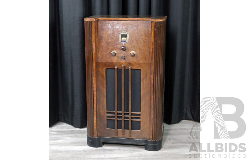 Art Deco Walnut Radiogram