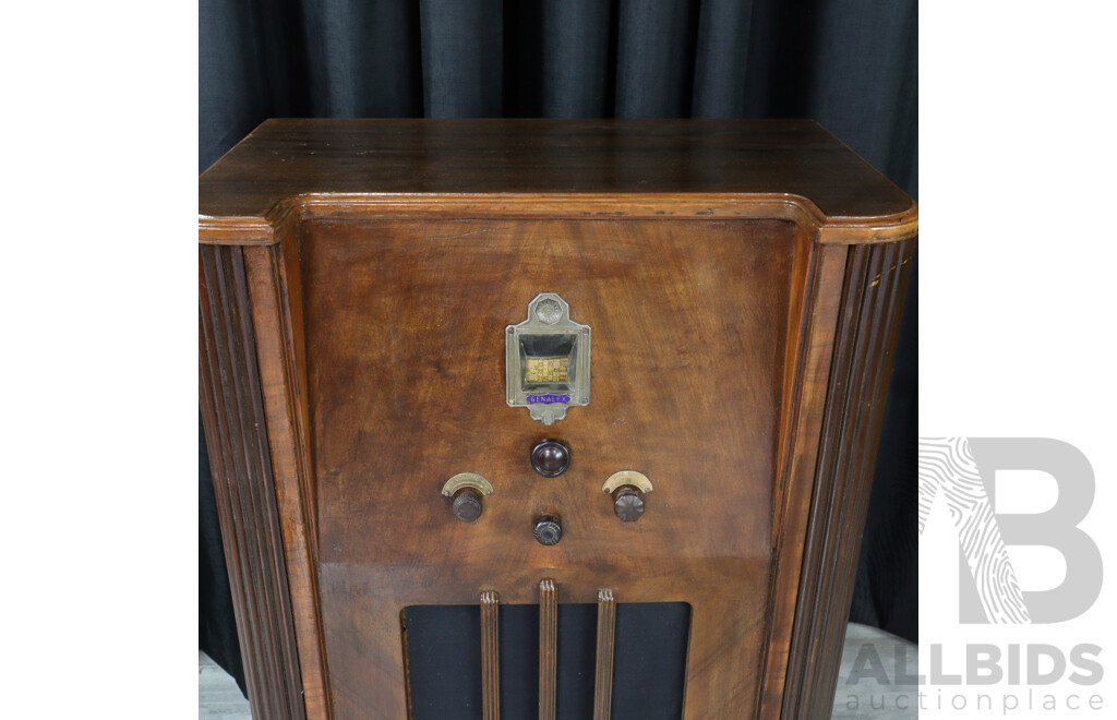 Art Deco Walnut Radiogram