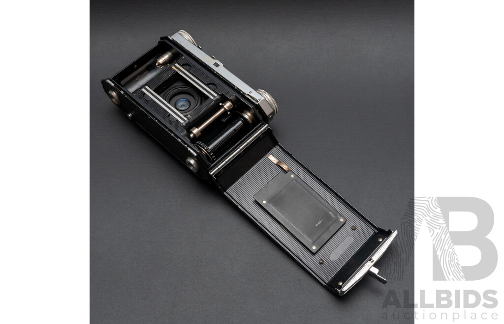 Lot of Four Vintage Cameras - Canonet, Kodak Disc 4000, Kodak Retinette