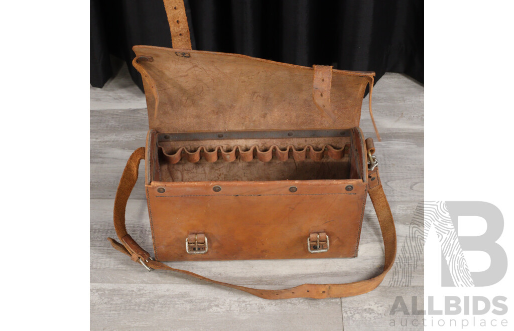 Vintage Leather Tradesmans Satchel