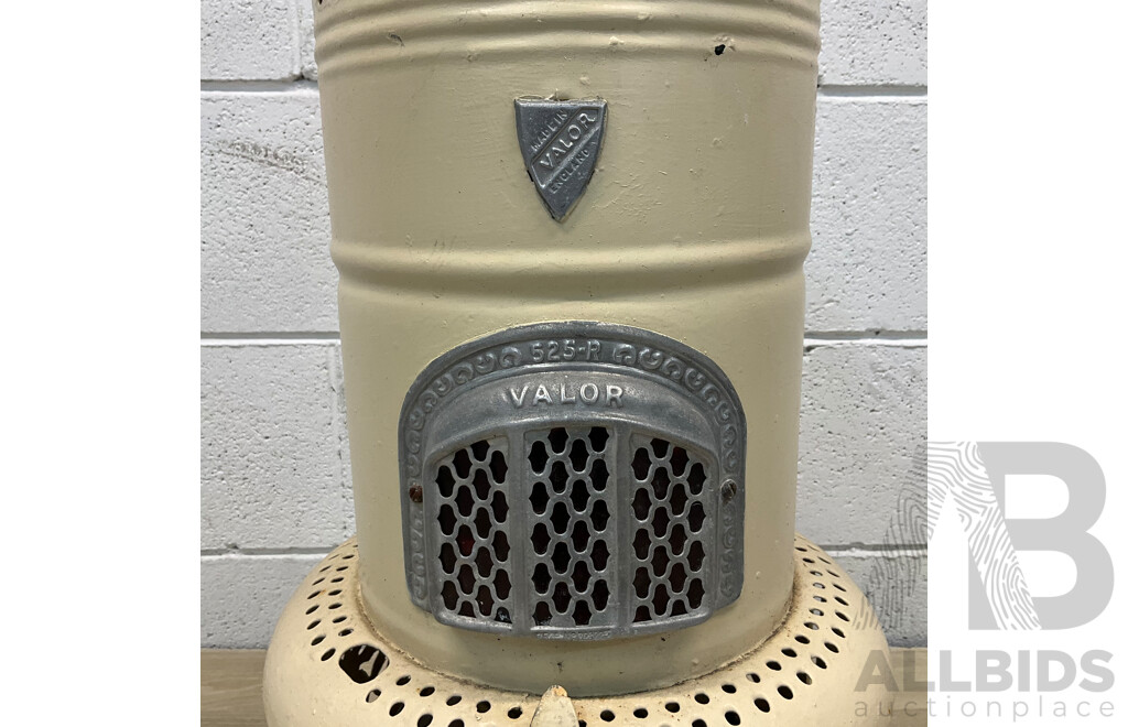 Vintage 1930 Valor 525R Kerosene Cooktop and Heater